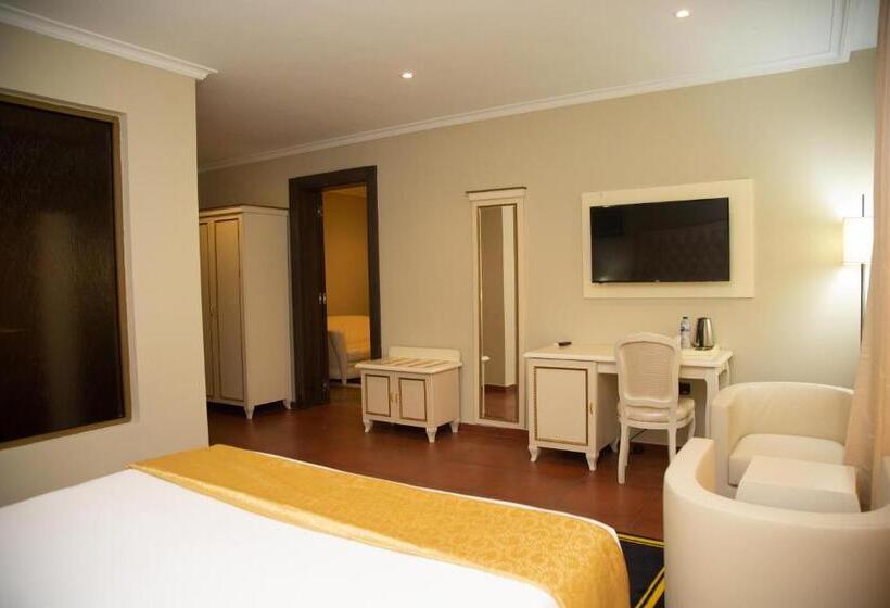 سوییت جونیور, Oak Haven Hotel And Suites