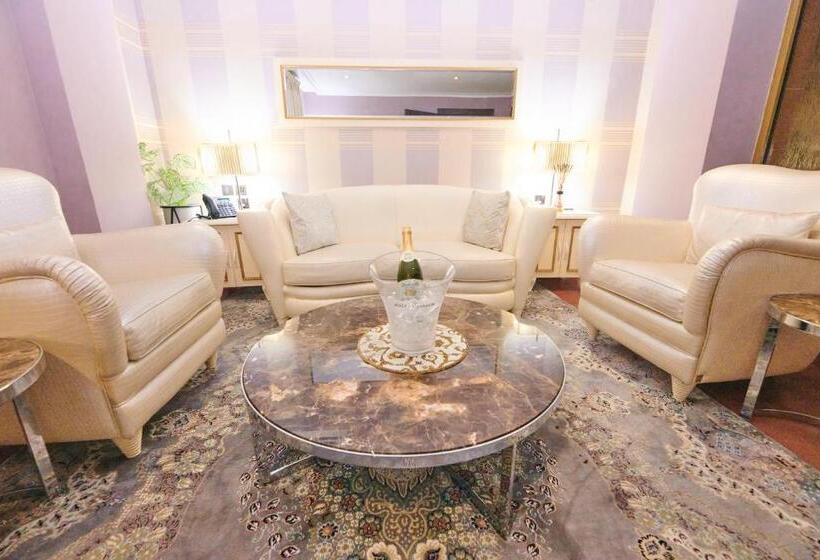 سوییت, Oak Haven Hotel And Suites