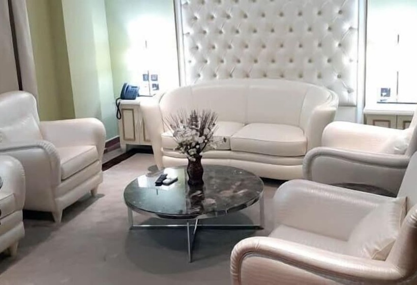 سوییت, Oak Haven Hotel And Suites