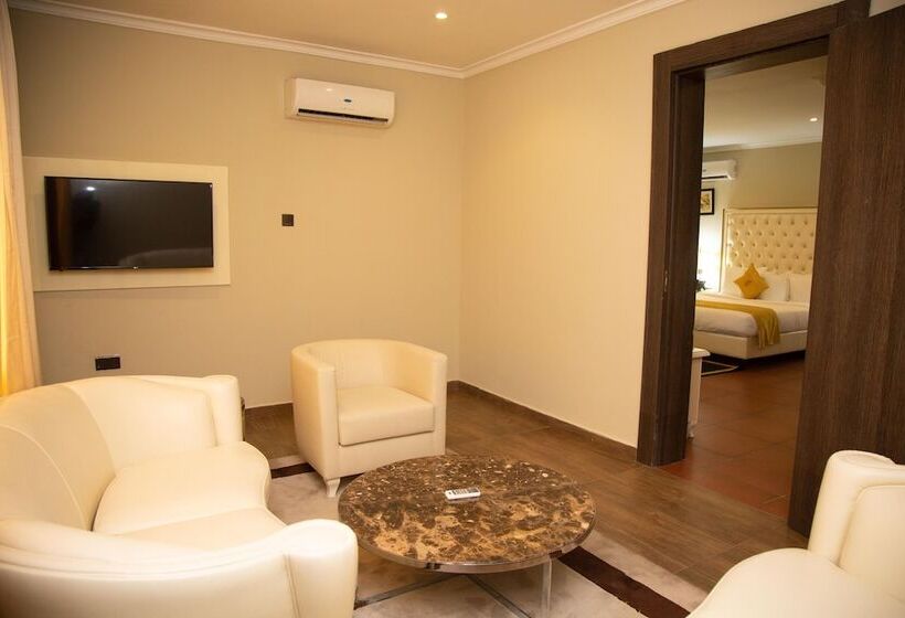 سوییت جونیور, Oak Haven Hotel And Suites