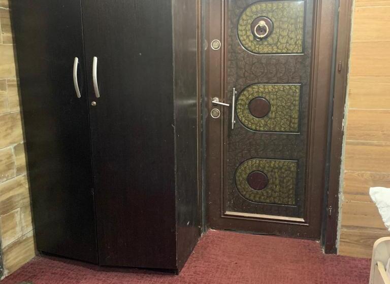 سوییت اجرایی, Health Plaza