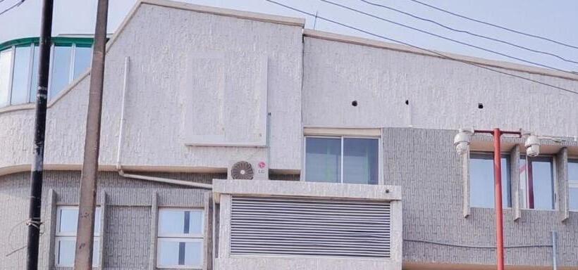 سوییت اجرایی, Health Plaza