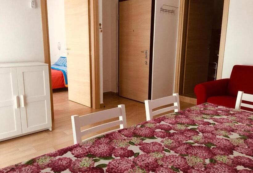 דירת חדר, Cav Mameli