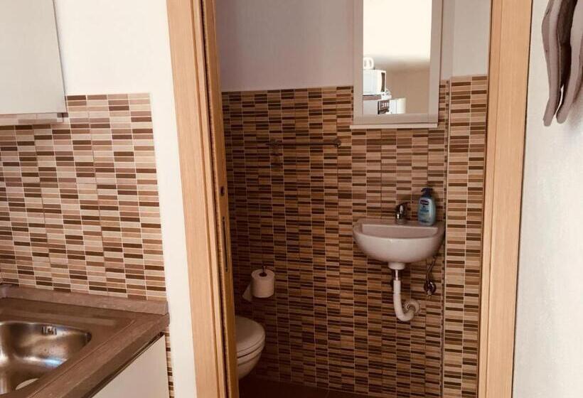 דירת דופלקס בת חדר שינה 1, Cav Mameli