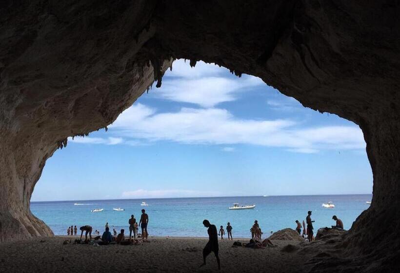 דירת חדר, Cav Mameli