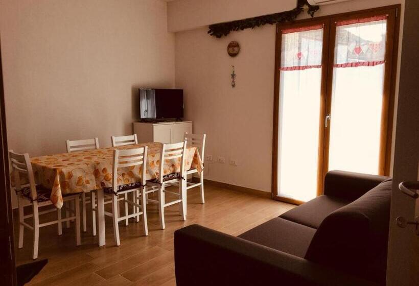 דירת דופלקס בת חדר שינה 1, Cav Mameli