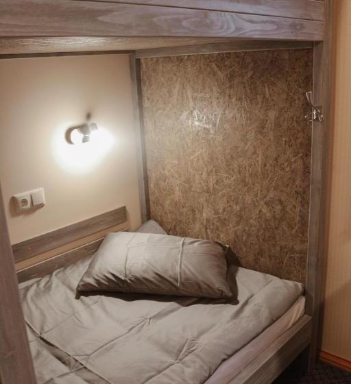 تختخواب در اتاق مشترک, Hostel Hanza