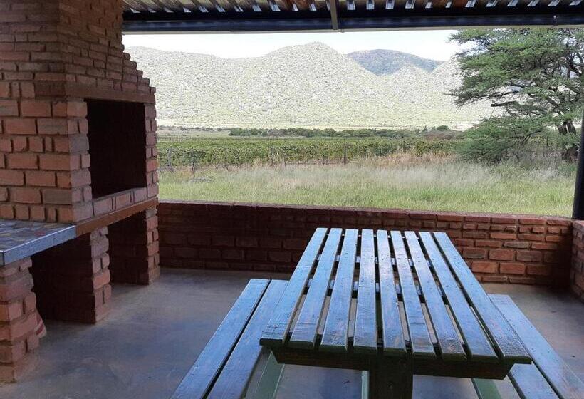 اتاق خانوادگی, Otavi Vineyards Self Catering & Camping