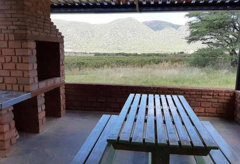 اتاق خانوادگی, Otavi Vineyards Self Catering & Camping