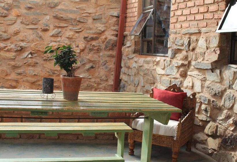 اتاق خانوادگی, Otavi Vineyards Self Catering & Camping