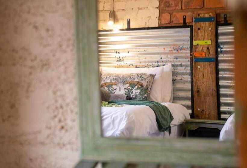 اتاق خانوادگی, Otavi Vineyards Self Catering & Camping