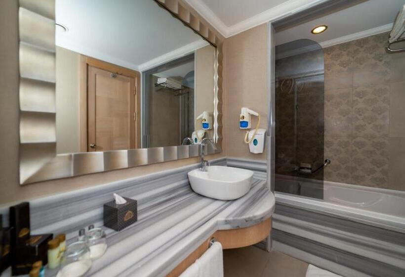 Семейный Номер, Amara Luxury Resort & Villas