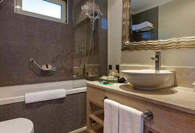 Вилла 3 Спальни, Amara Luxury Resort & Villas