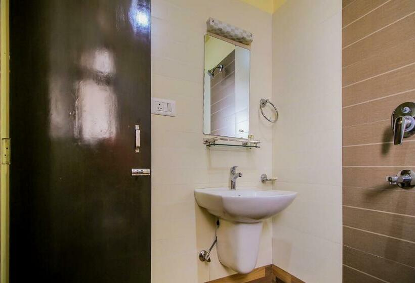 豪华三人间, Capital O 63520 Hotel Innori