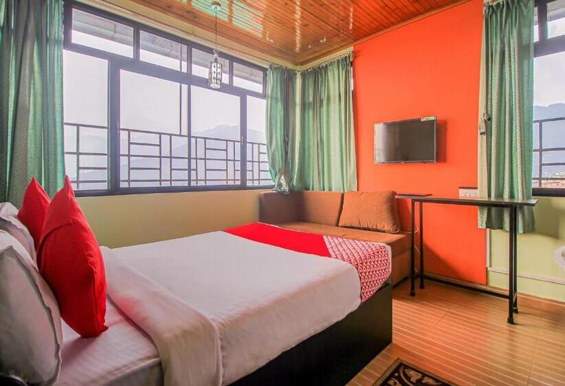 豪华三人间, Capital O 63520 Hotel Innori