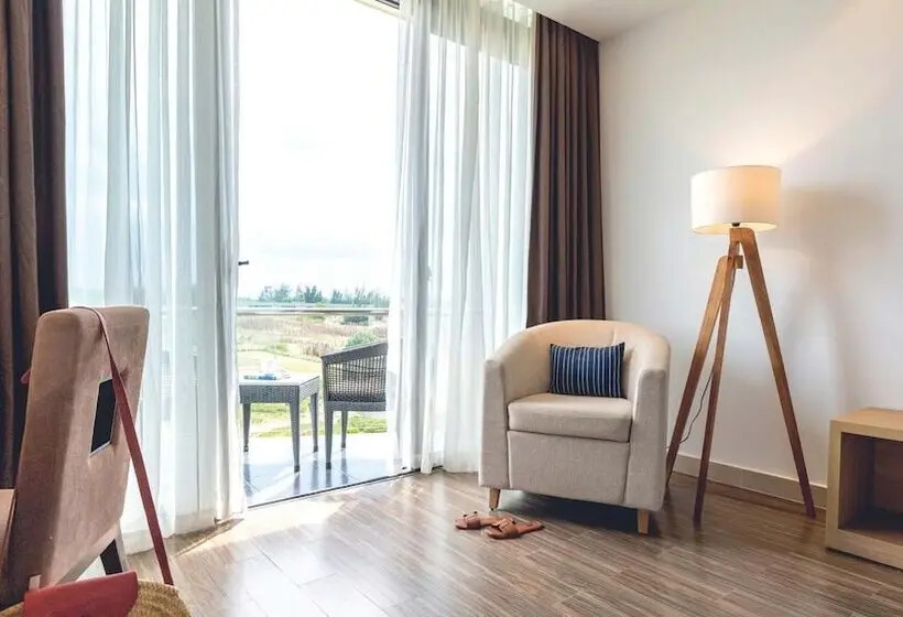 اتاق لوکس با چشم‌انداز باغ, Robinson Nam Hoi An