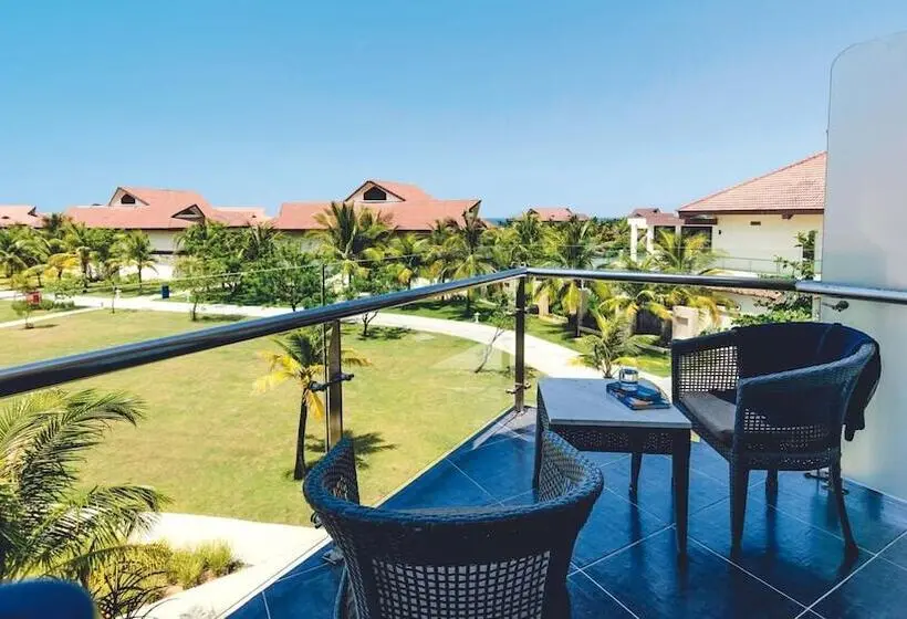 اتاق اکونومی, Robinson Nam Hoi An