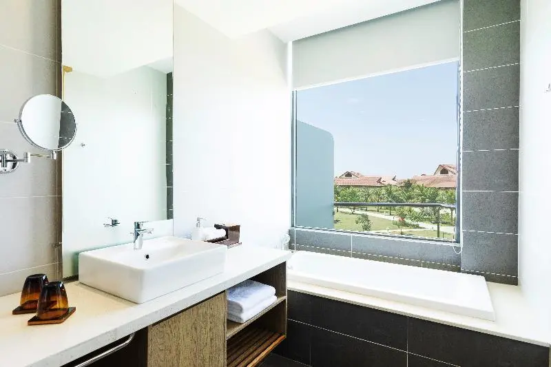 اتاق لوکس, Robinson Nam Hoi An