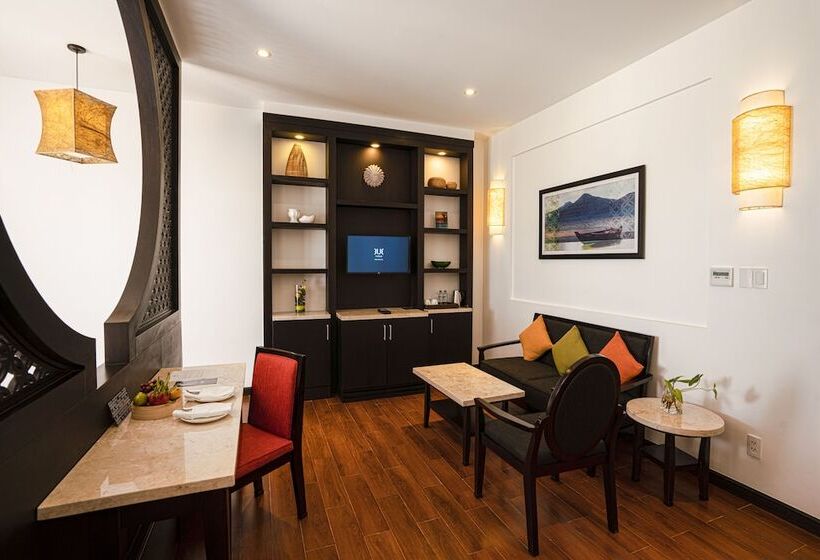 سوییت جونیور با چشمانداز دریا, Robinson Nam Hoi An