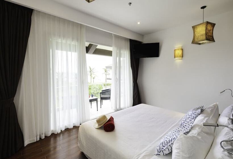سوییت جونیور با چشم‌انداز دریا, Robinson Nam Hoi An