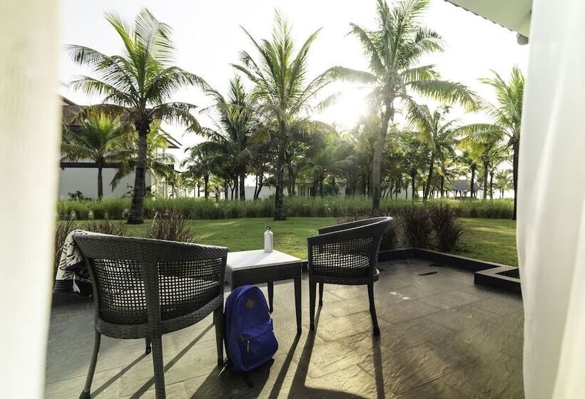 سوییت لوکس, Robinson Nam Hoi An