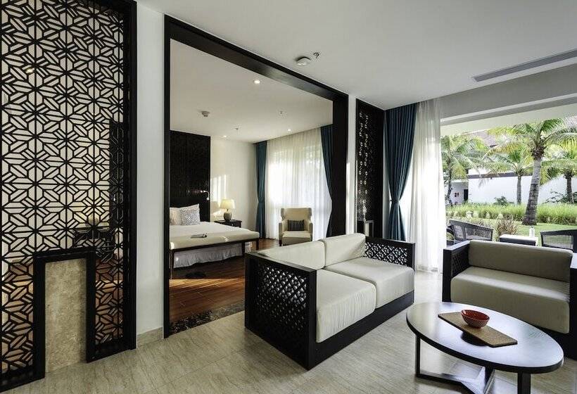 سوییت لوکس, Robinson Nam Hoi An