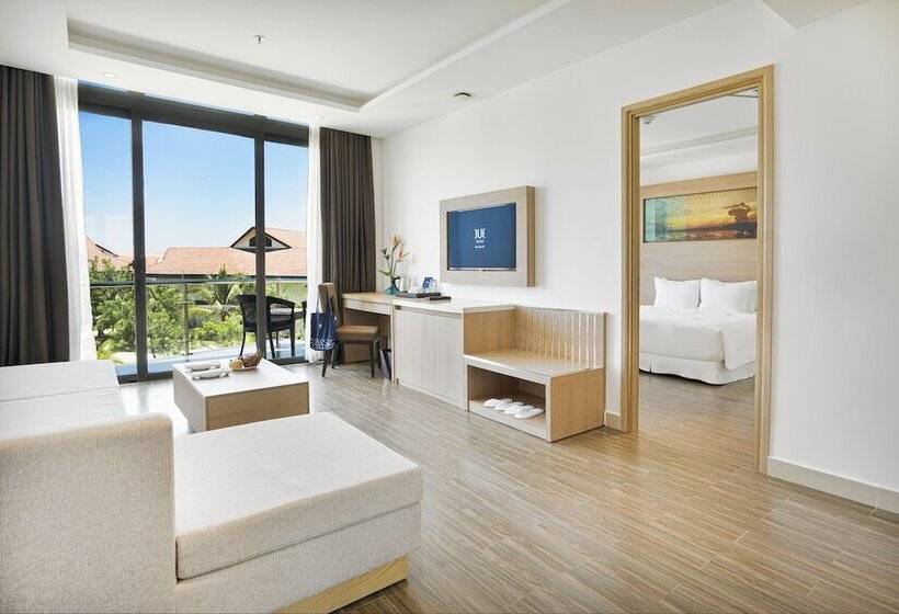 سوییت سوپریور, Robinson Nam Hoi An