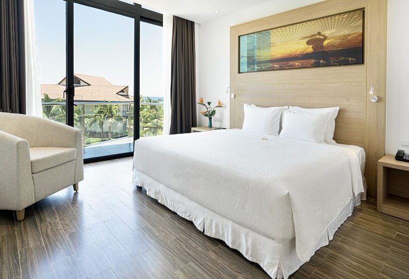 سوییت سوپریور, Robinson Nam Hoi An