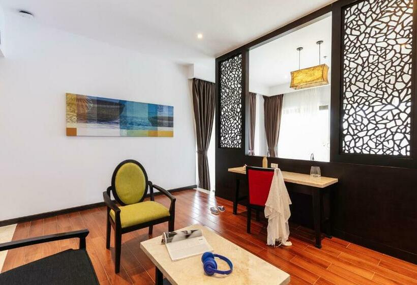 سوئیت جونیور با تخت بزرگ, Robinson Nam Hoi An