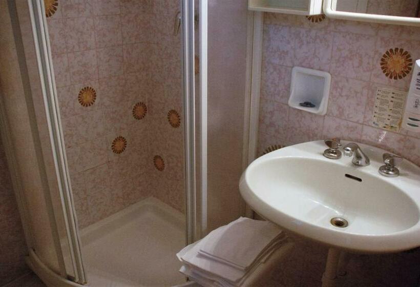 バルコニー付きスタンダードルーム, Eden Park