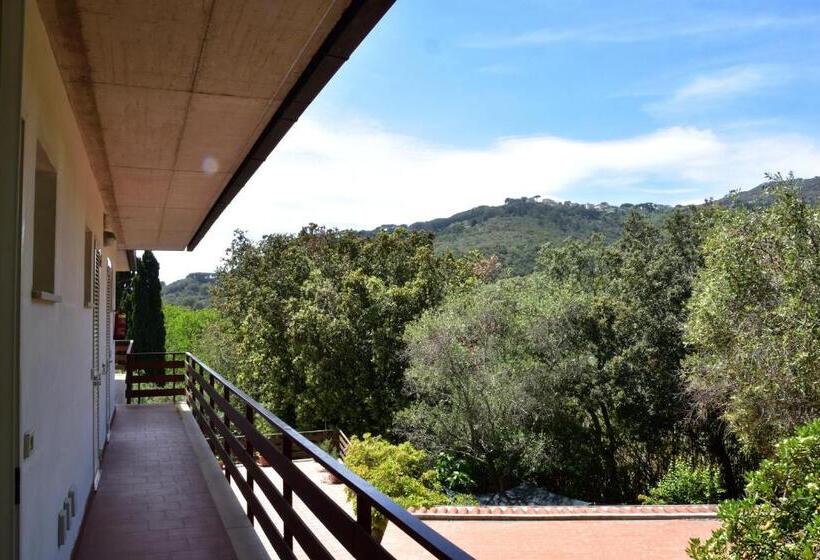 バルコニー付きスタンダードトリプルルーム, Eden Park