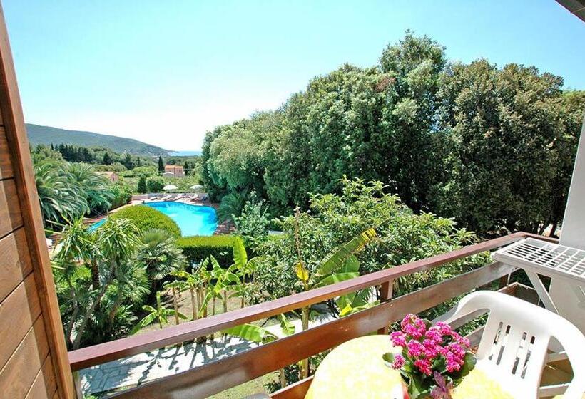 バルコニー付きスタンダードトリプルルーム, Eden Park