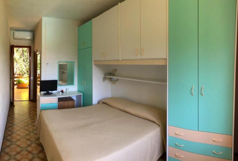 エコノミールーム, Eden Park