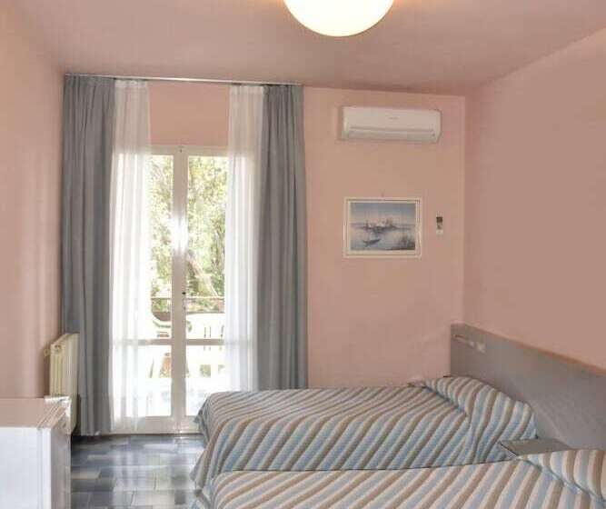 コンフォートトリプルルーム, Eden Park