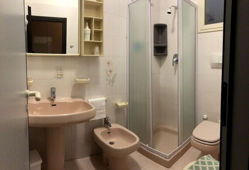 コンフォートトリプルルーム, Eden Park