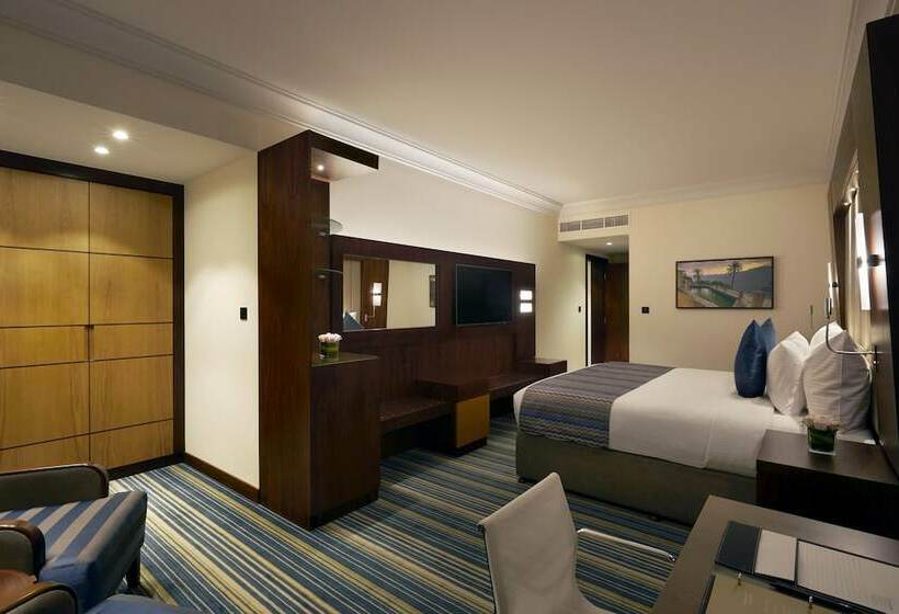 سوییت اجرایی, Royal Tulip Muscat