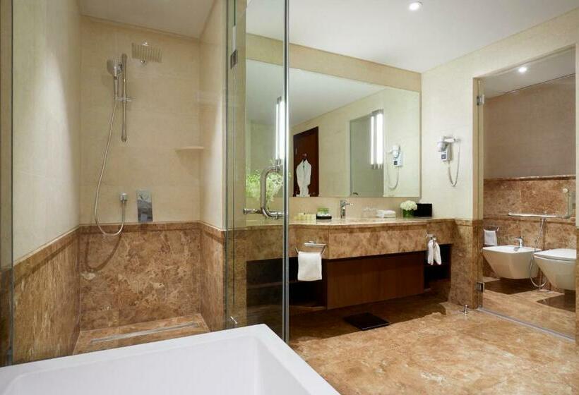 سوئیت پرزیدنت, Royal Tulip Muscat