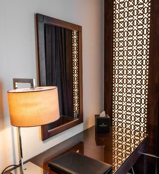 اتاق لوکس با تخت بزرگ, Royal Tulip Muscat