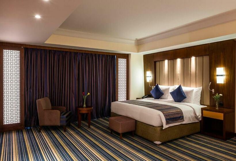 اتاق لوکس با تخت بزرگ, Royal Tulip Muscat