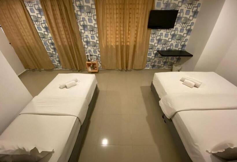 غرفة قياسية ثلاثية, Shobi Hotel Johor Bahru Near Ciq Jb