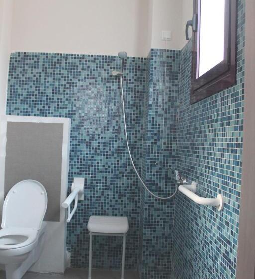 身障者適用スタンダードルーム, Avra Nafpliou