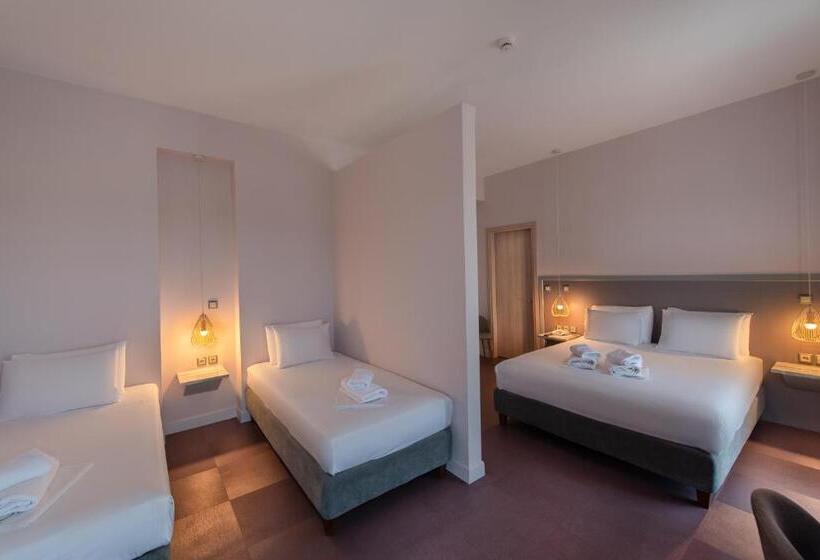 スタンダード４人部屋, Avra Nafpliou