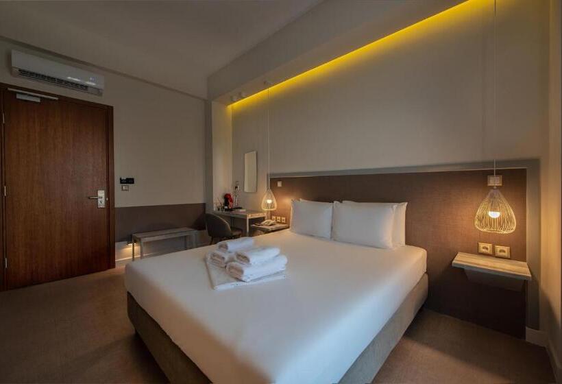 スタンダード４人部屋, Avra Nafpliou