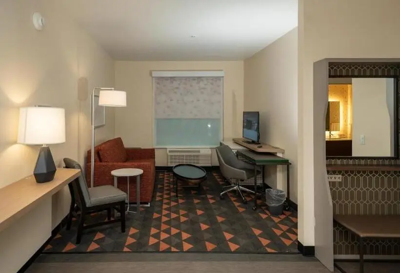キングサイズベッドのエクゼクティブルーム, Holiday Inn   Nw Houston Beltway 8, An Ihg