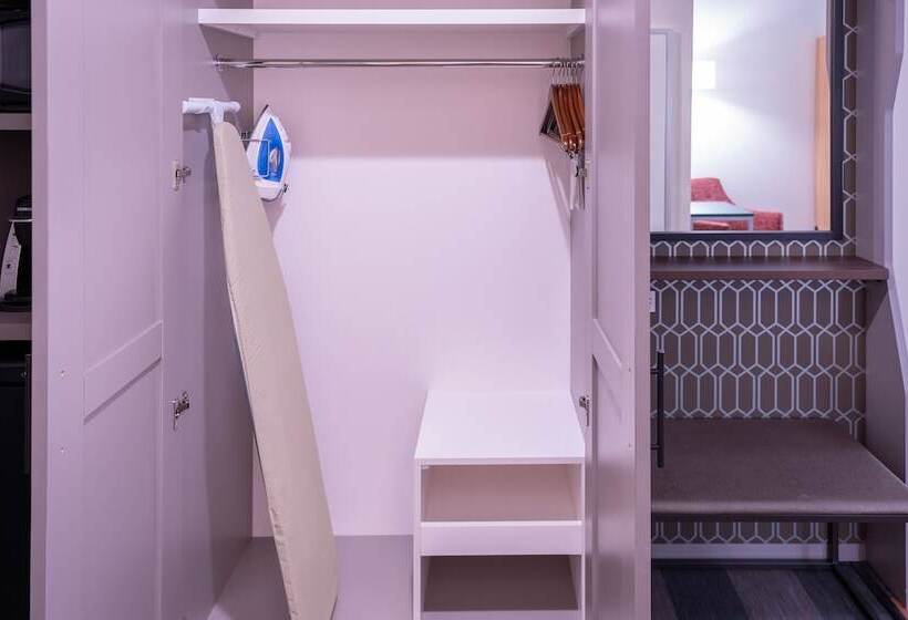 Номер Стандарт Адаптированный для Инвалидов, Holiday Inn Nw Houston Beltway 8, An Ihg