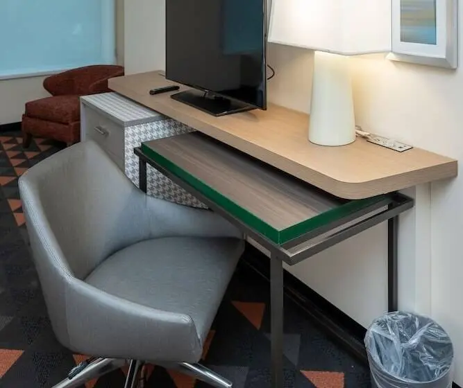 身障者適用スタンダードルーム, Holiday Inn   Nw Houston Beltway 8, An Ihg