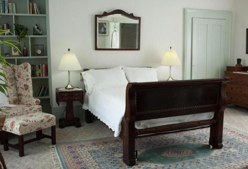 デラックスルーム, The Denny House