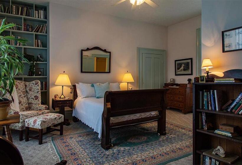 デラックスルーム, The Denny House