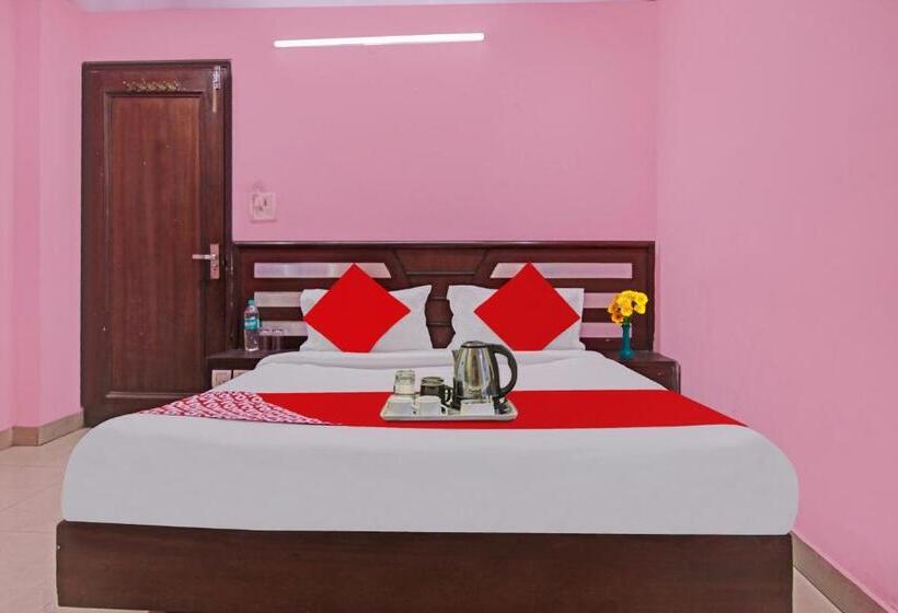 트리플 클래식 룸, Adb Rooms Hotel Neelam Palace