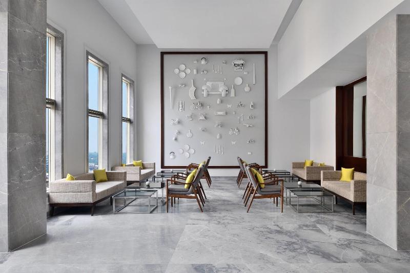 带大床的俱乐部房间, Le Meridien Hyderabad